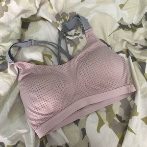 VS lightweight sport bra